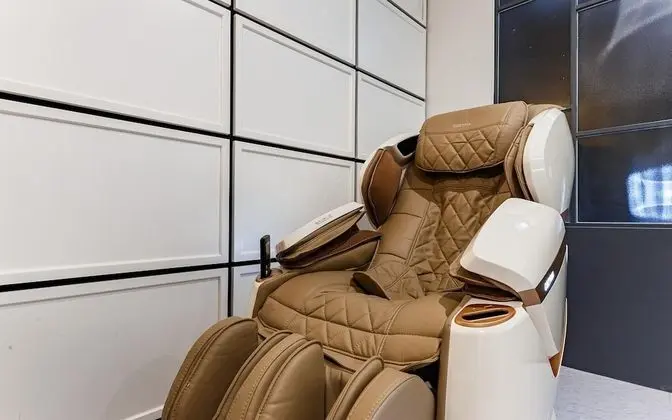 Oda (Superior-Massage(Massage chair65"smar)