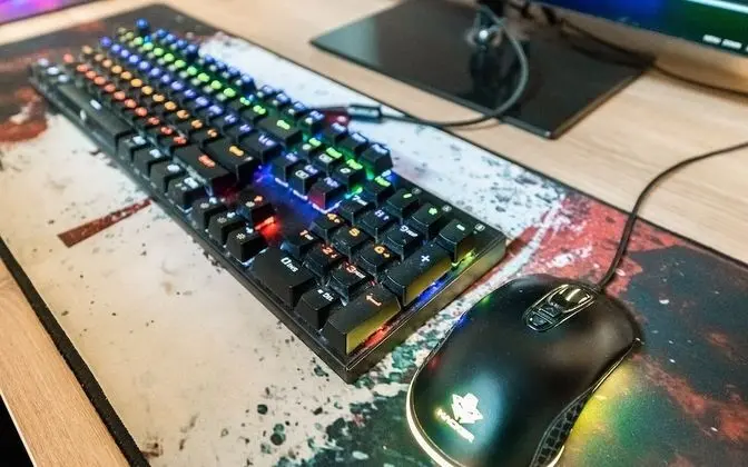 Oda (Deluxe B-2PC (2PC LOL/Overwatch/Netfl)