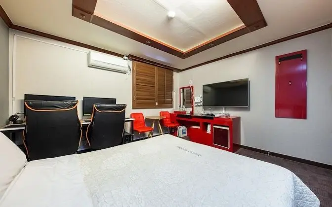 Oda (Deluxe B-2PC (2PC LOL/Overwatch/Netfl)