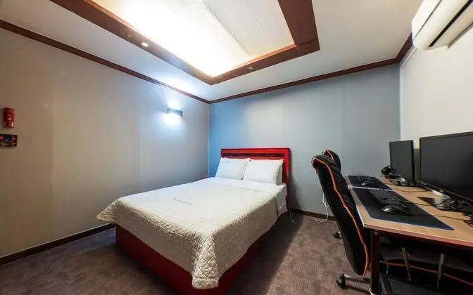 Oda (Deluxe B-2PC (2PC LOL/Overwatch/Netfl)