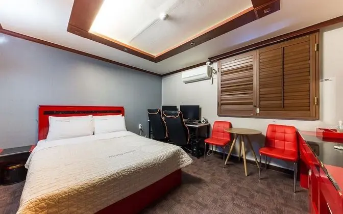 Oda (Deluxe B-2PC (2PC LOL/Overwatch/Netfl)