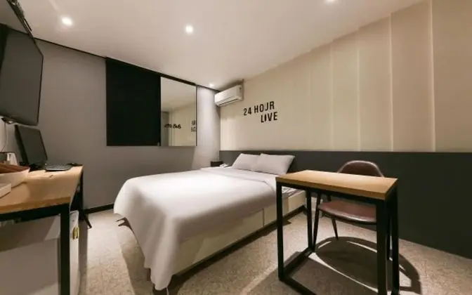 Oda (Deluxe-Cine Marum (screen Netflix ava)