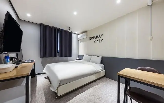 Oda (Deluxe-Cine Marum (screen Netflix ava)