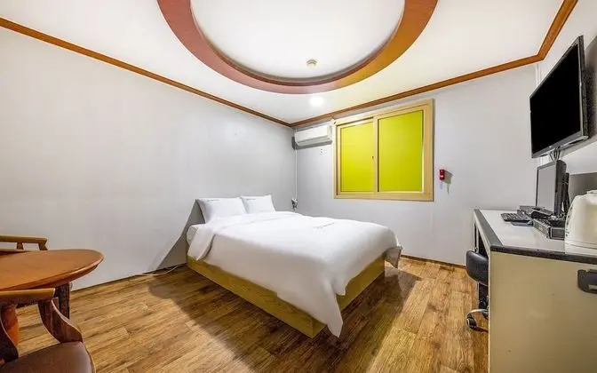 Oda (Standard Room - A (Netflix available))