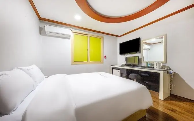 Oda (Standard Room - A (Netflix available))