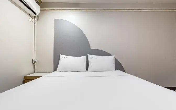 Oda (Standard Room - B (Netflix available))