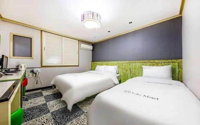 Oda (Twin Room (Netflix Available))