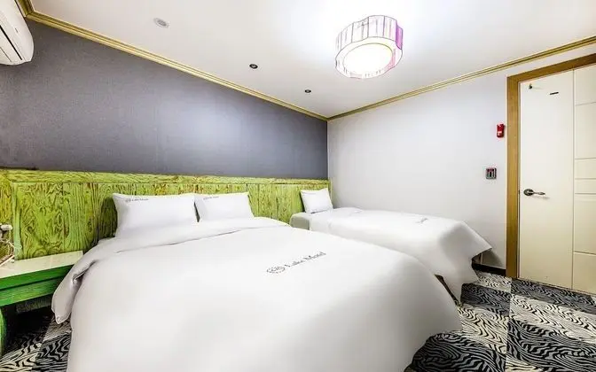 Oda (Twin Room (Netflix Available))