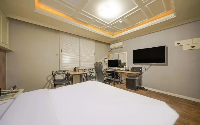 Oda (High Performing 1PC- Netflix Availabl)