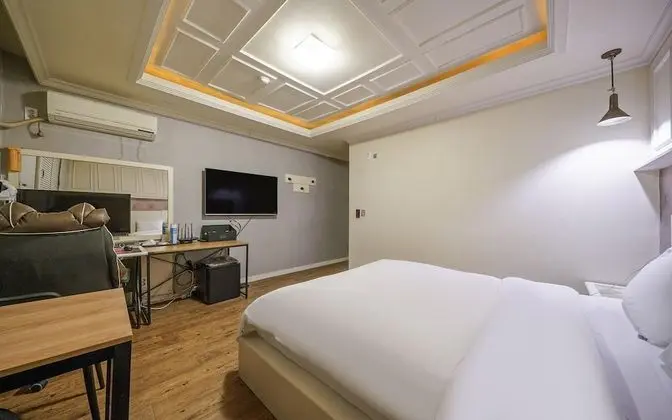 Oda (High Performing 1PC- Netflix Availabl)