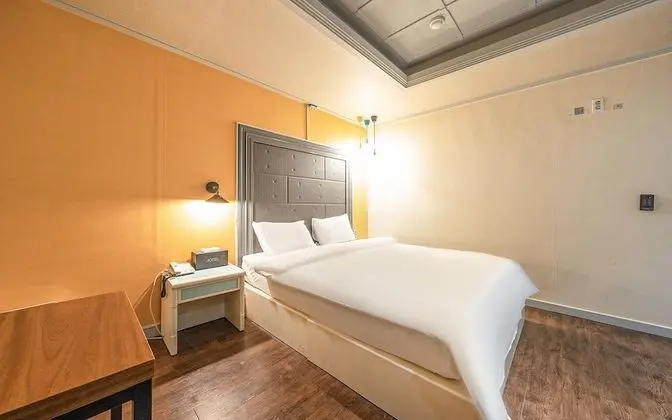 Oda (High Performing 2PC - Netflix Availab)