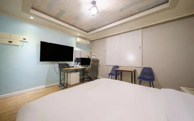 Oda (Standard Room-Netflix Available (Air )