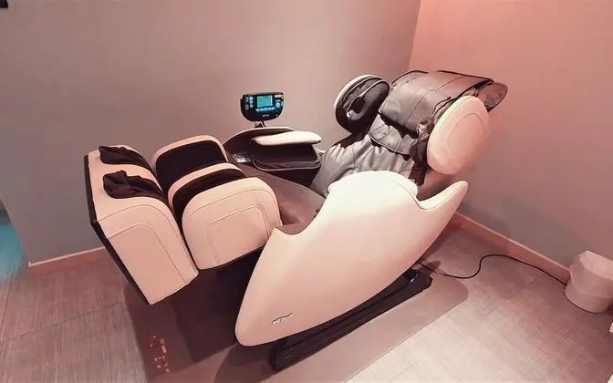 Oda (Deluxe massage chair (i5-10th generat)