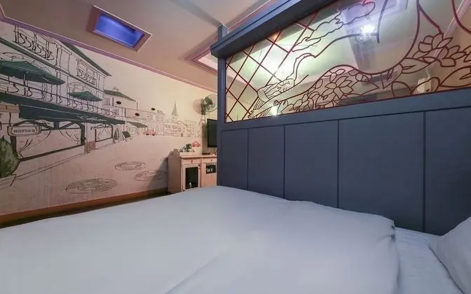 Oda (Group room (styler dining table))