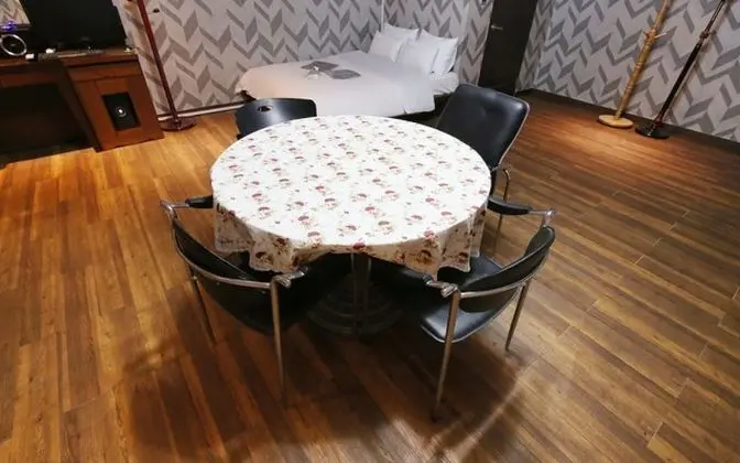 Oda (Large Cinema Party Room)