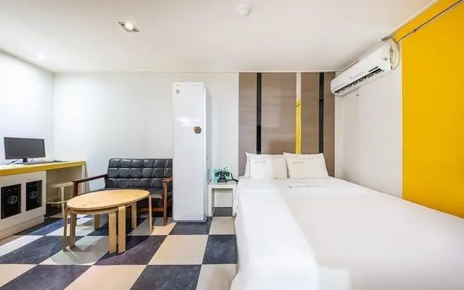 Oda (Junior Suite (one bed styler Netflix )