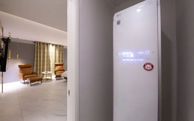 Oda (Royal Suite-A (styler Netflix availab)