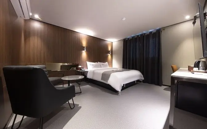 Oda (Standard (Netflix available))