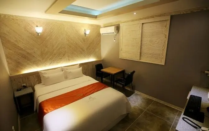 Oda (General room (no hard PC Netflix avai)