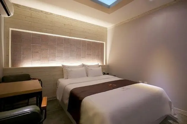 Oda (Non-smoking rooms (no hard PC Netflix)