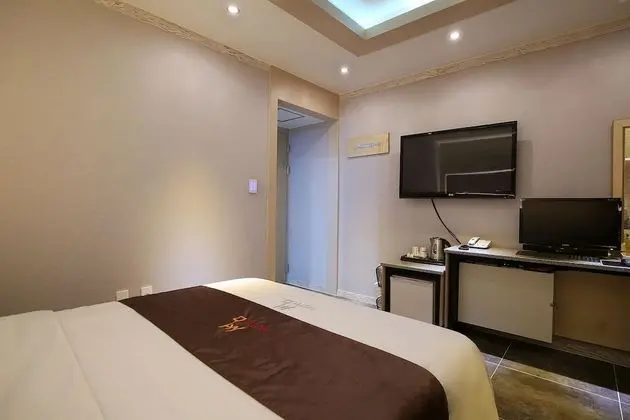 Oda (Non-smoking rooms (no hard PC Netflix)