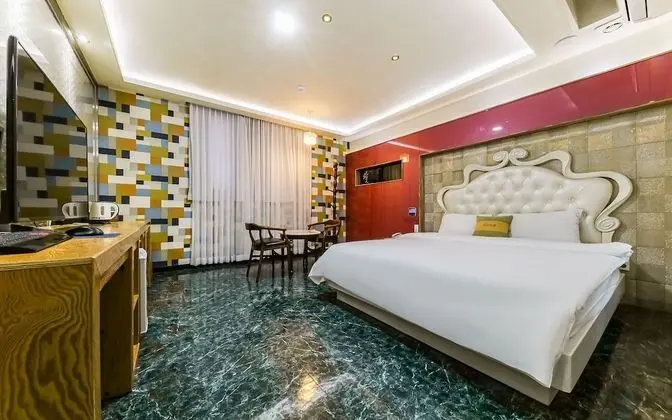 Oda (Styler (free breakfast))