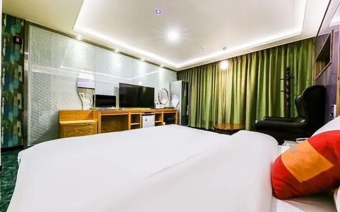 Oda (Styler (free breakfast))