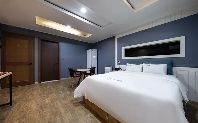 Oda (Couple PC Twin Bed)
