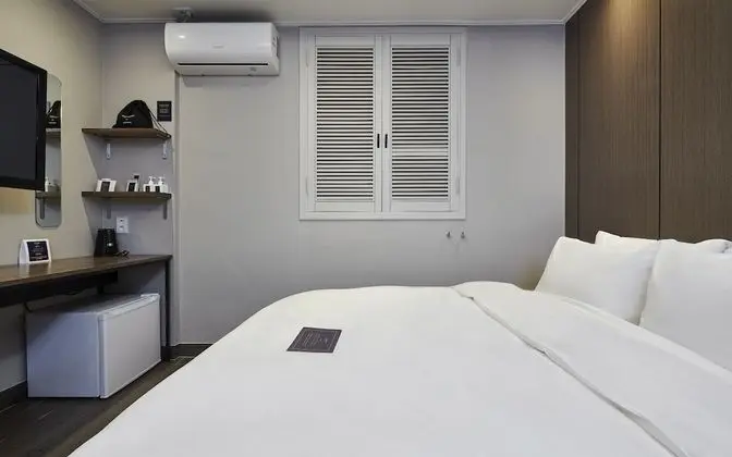 Oda (Standard-No parking (King bed 1PC 43")