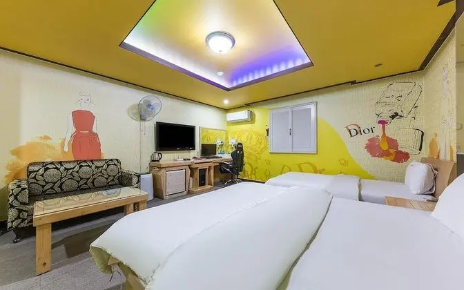 Oda (Twin room (Netflix/Battleground use s)