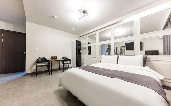 Oda (Air Dresser Room (Ramyeon 1pc bath st)