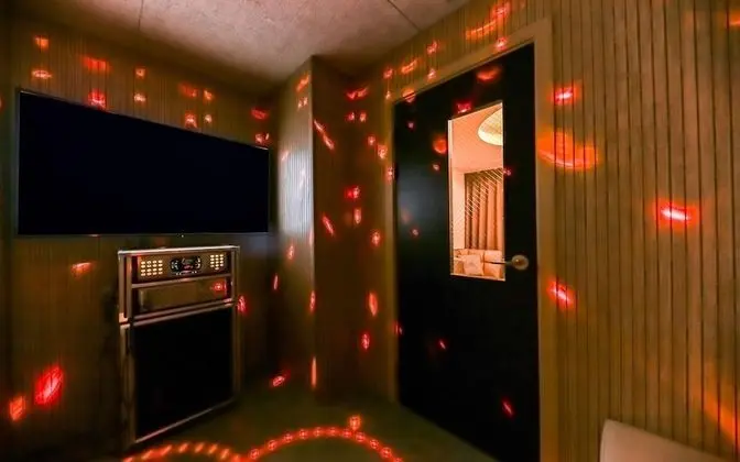 Oda (Suite Room (Ramyeon Karaoke 2pc 2 bat)