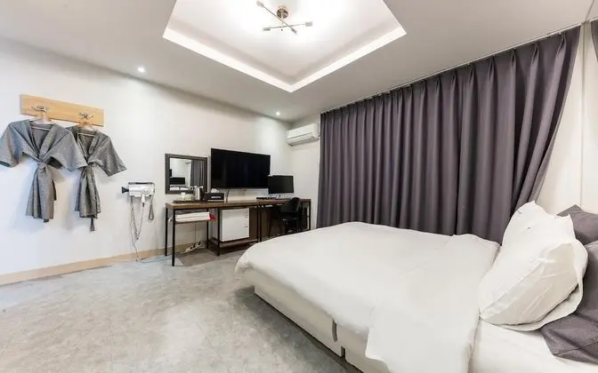 Oda (Suite Room (Ramyeon Karaoke 2pc 2 bat)