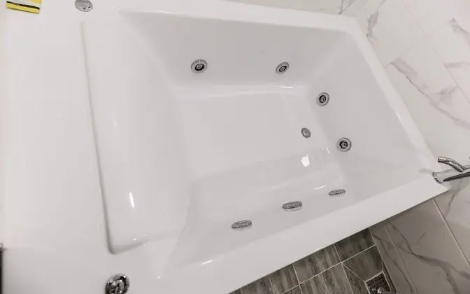 Oda (Suite Room (Ramyeon Karaoke 2pc 2 bat)