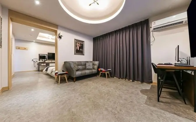 Oda (Suite Room (Ramyeon Karaoke 2pc 2 bat)