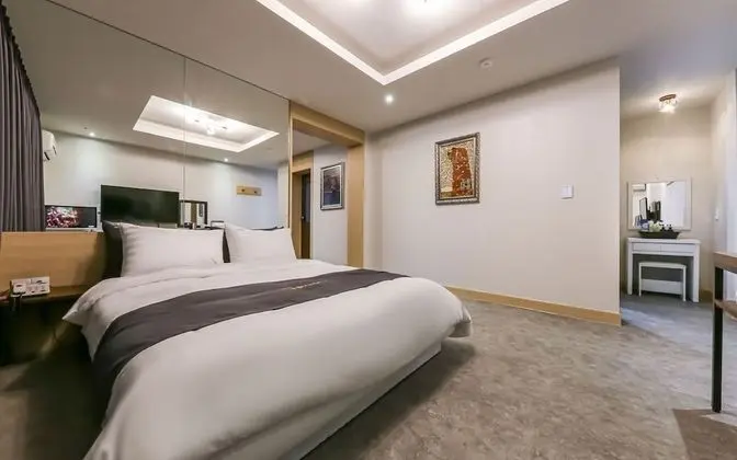 Oda (Suite Room (Ramyeon Karaoke 2pc 2 bat)