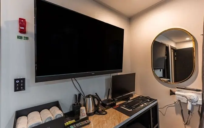 Oda (Suite (Ace bed Netflix game PC Samsun)