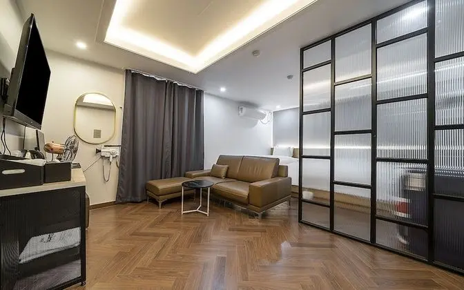 Oda (Suite (Ace bed Netflix game PC Samsun)