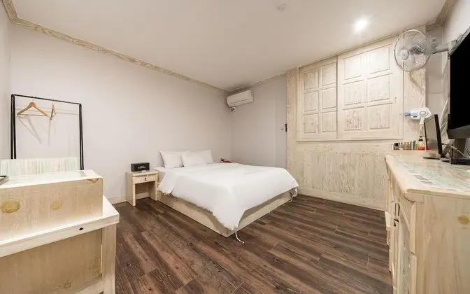 Oda (Best value for money (Netflix availab)