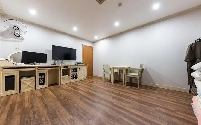 Oda (Node (Netflix available incurring on-)