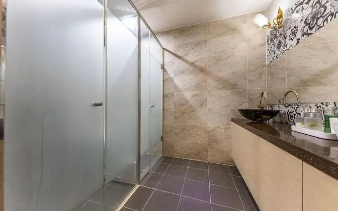 Oda (Standard room (Netflix viewing Latex )