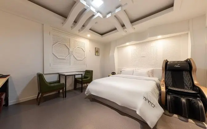 Oda (Massage chair no hard 1pc (Battlegrou)