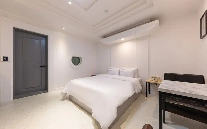 Oda (Premium-No-Hard 2pc (Netflix/Battlegr)