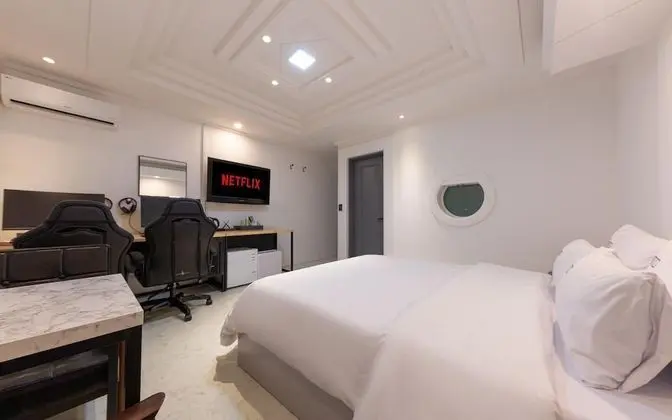 Oda (Premium-No-Hard 2pc (Netflix/Battlegr)