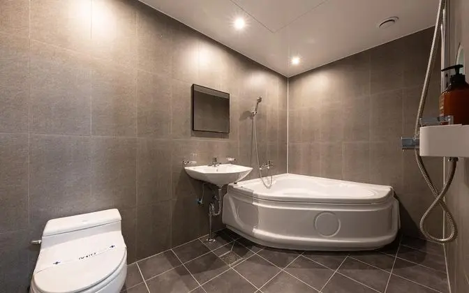 Oda (Premium-No-Hard 2pc (Netflix/Battlegr)