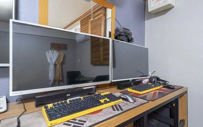 Oda (Game 2PC Room (Netflix service provid)