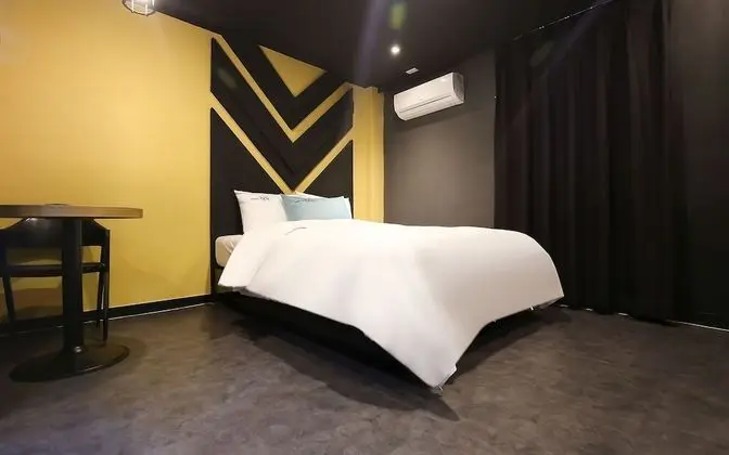 Oda (Semi-Special Room (Netflix viewing av)