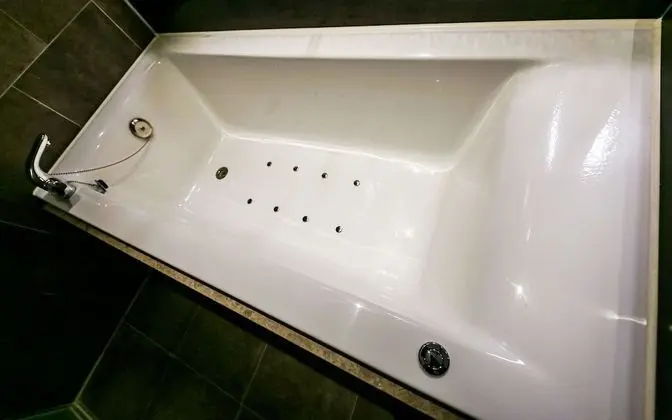 Oda (Deluxe (75-inch TV wave 1PC Netflix a)