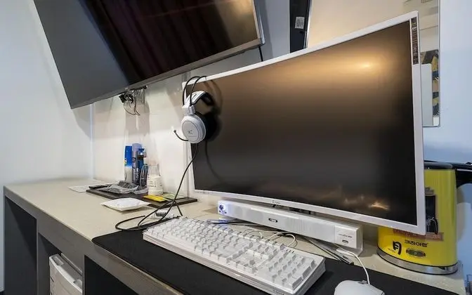 Oda (Deluxe (75-inch TV wave 1PC Netflix a)