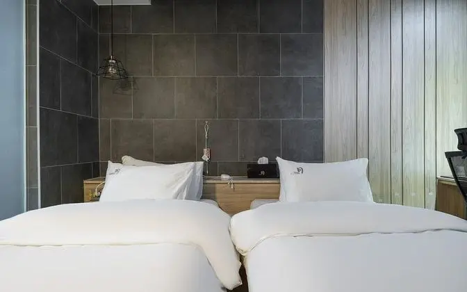 Oda (Deluxe (75-inch TV wave twin 1PC Netf)